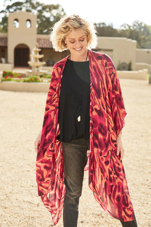 Eb & Ive Mayan Cape Magenta