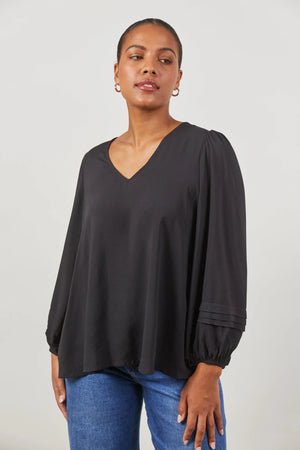 Isle Of Mine Euphoria V Blouse Onyx