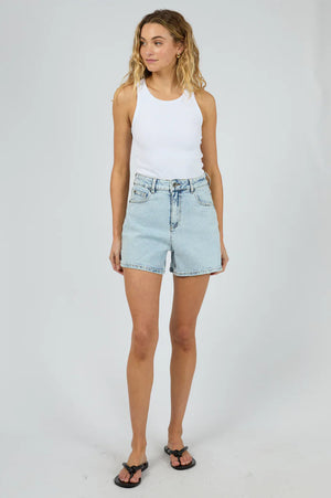 Silent Theory Kyia Short Comfort Bleach