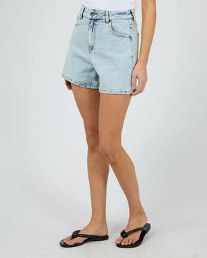 Silent Theory Kyia Short Comfort Bleach