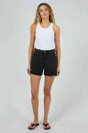 Silent Theory Kyia Short Comfort Washed Black