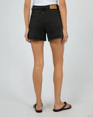 Silent Theory Kyia Short Comfort Washed Black