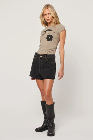 Abrand 95 Baggy Short Cara