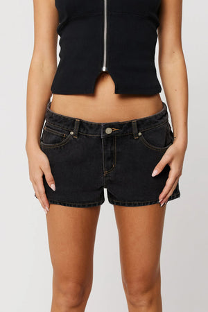 Abrand 99 Low Short Cara Washed Black