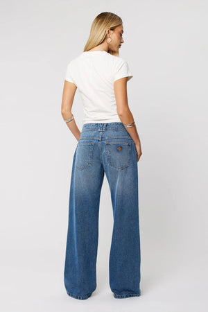 Abrand Dreamgaze Baby Tee White Sand