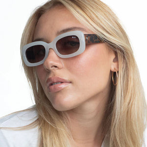 ROC Lovey dovey White Tortoiseshell