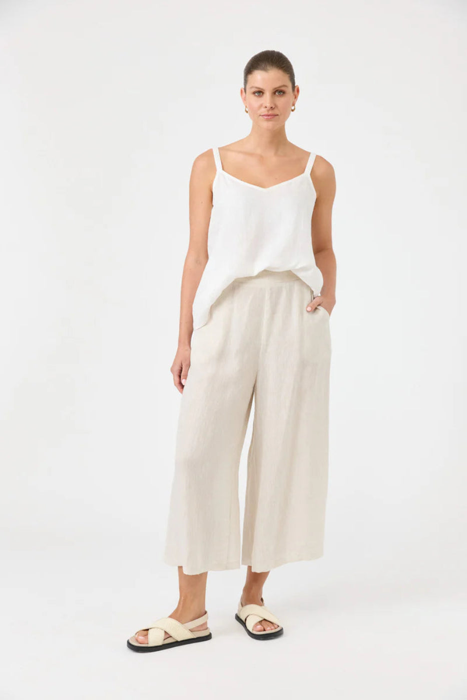 Eb & Ive Studio Crop Linen Pant Tusk