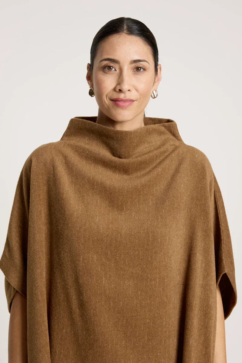 Eb & Ive Azul Poncho Clay