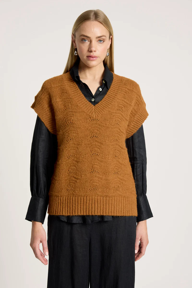 Eb & Ive Orin Knit Vest Caramel
