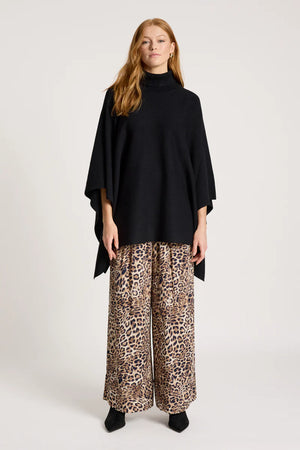 Eb & Ive Samira Poncho Black