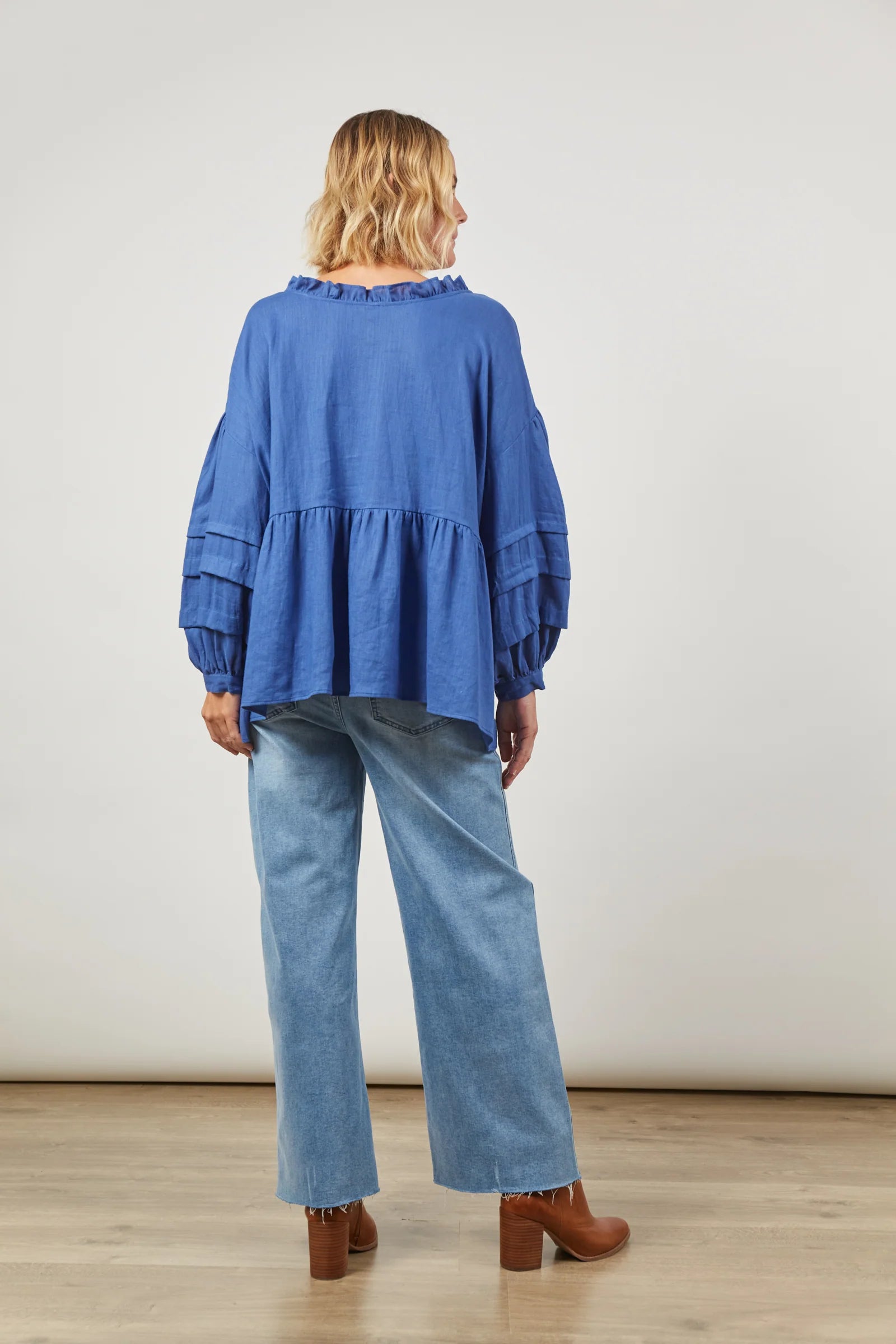 Isle Of Mine Panorama Relax Top Azure