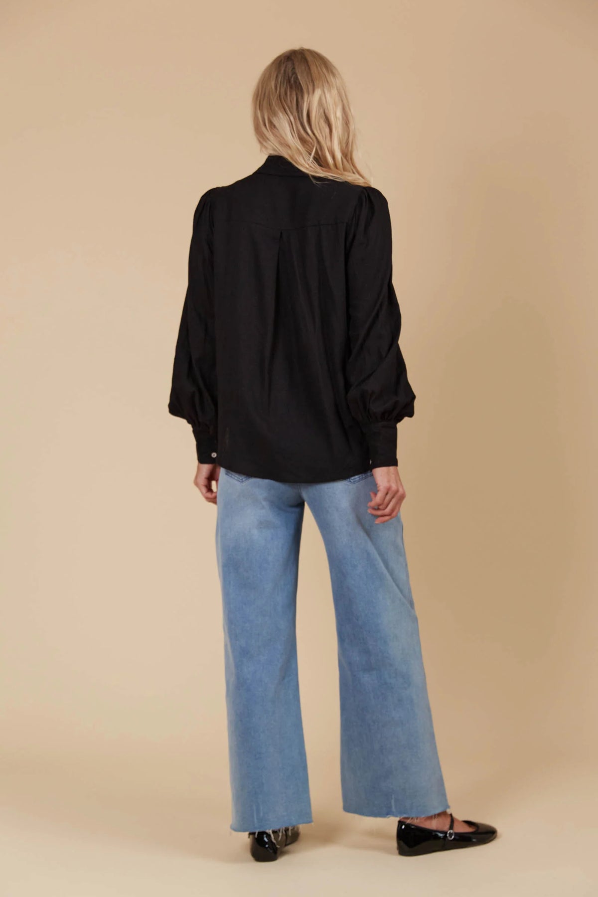 Isle Of Mine Venus Shirt Onyx