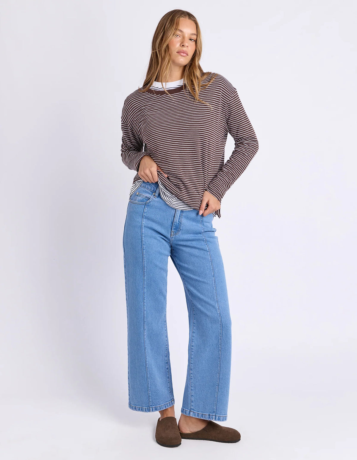 Foxwood Hutch LS Tee Coffee