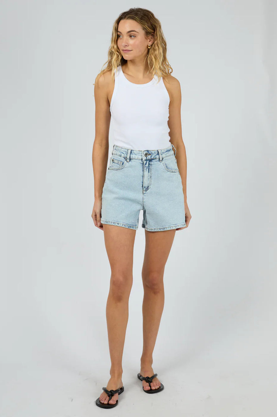 Silent Theory Kyia Short Comfort Bleach