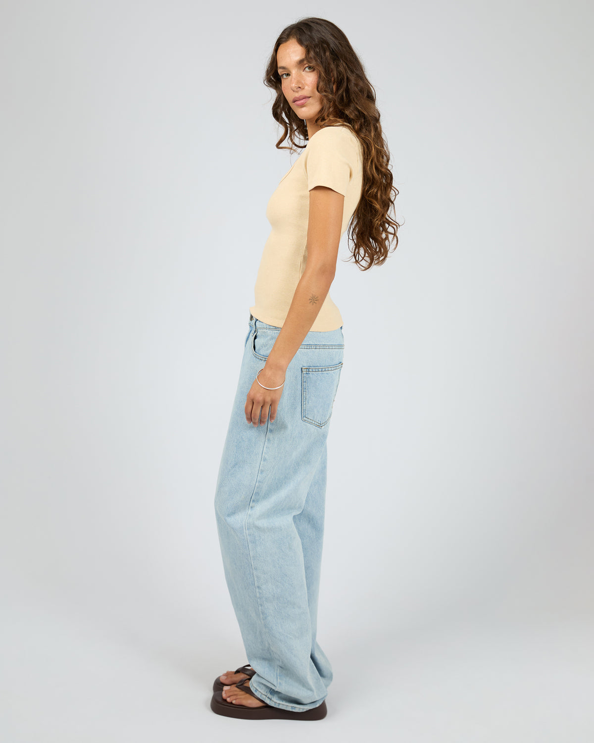 Silent Theory Mia Tee Butter