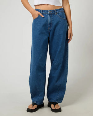 All About Eve Hallie Barrel Leg Jean Heritage Blue