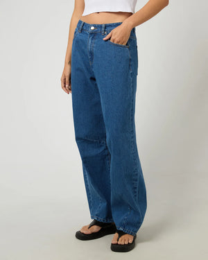 All About Eve Hallie Barrel Leg Jean Heritage Blue