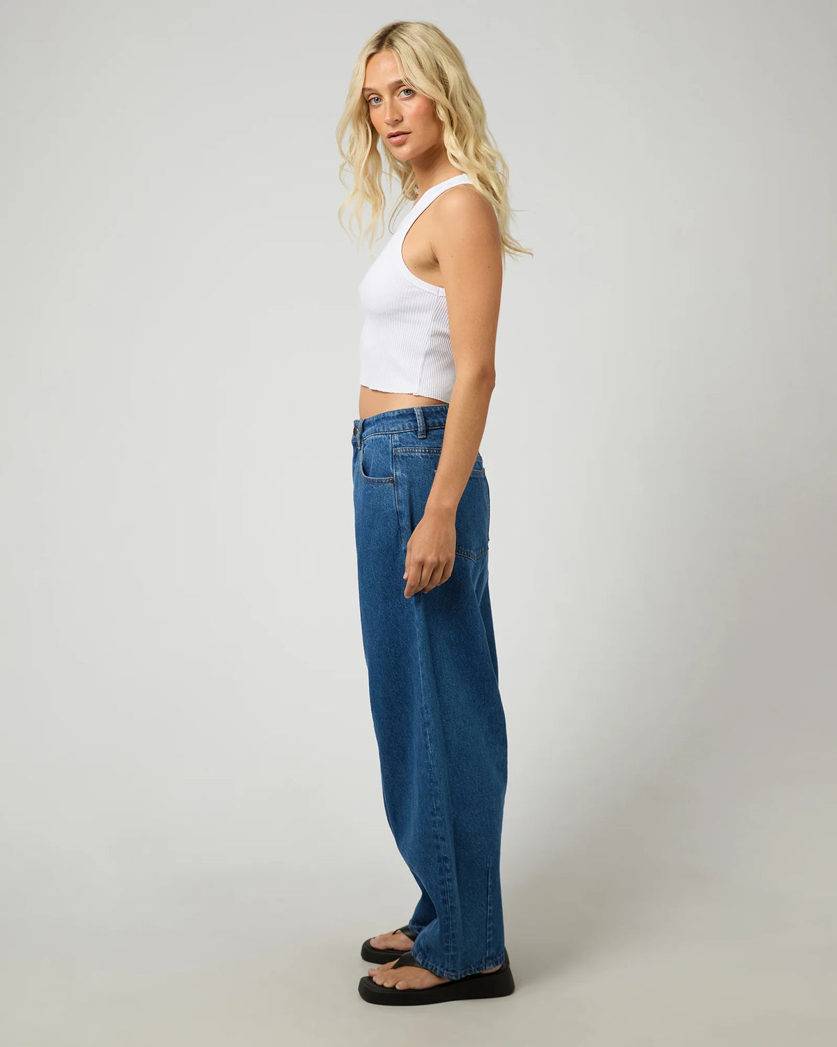 All About Eve Hallie Barrel Leg Jean Heritage Blue