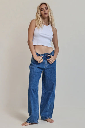 All About Eve Hallie Barrel Leg Jean Heritage Blue