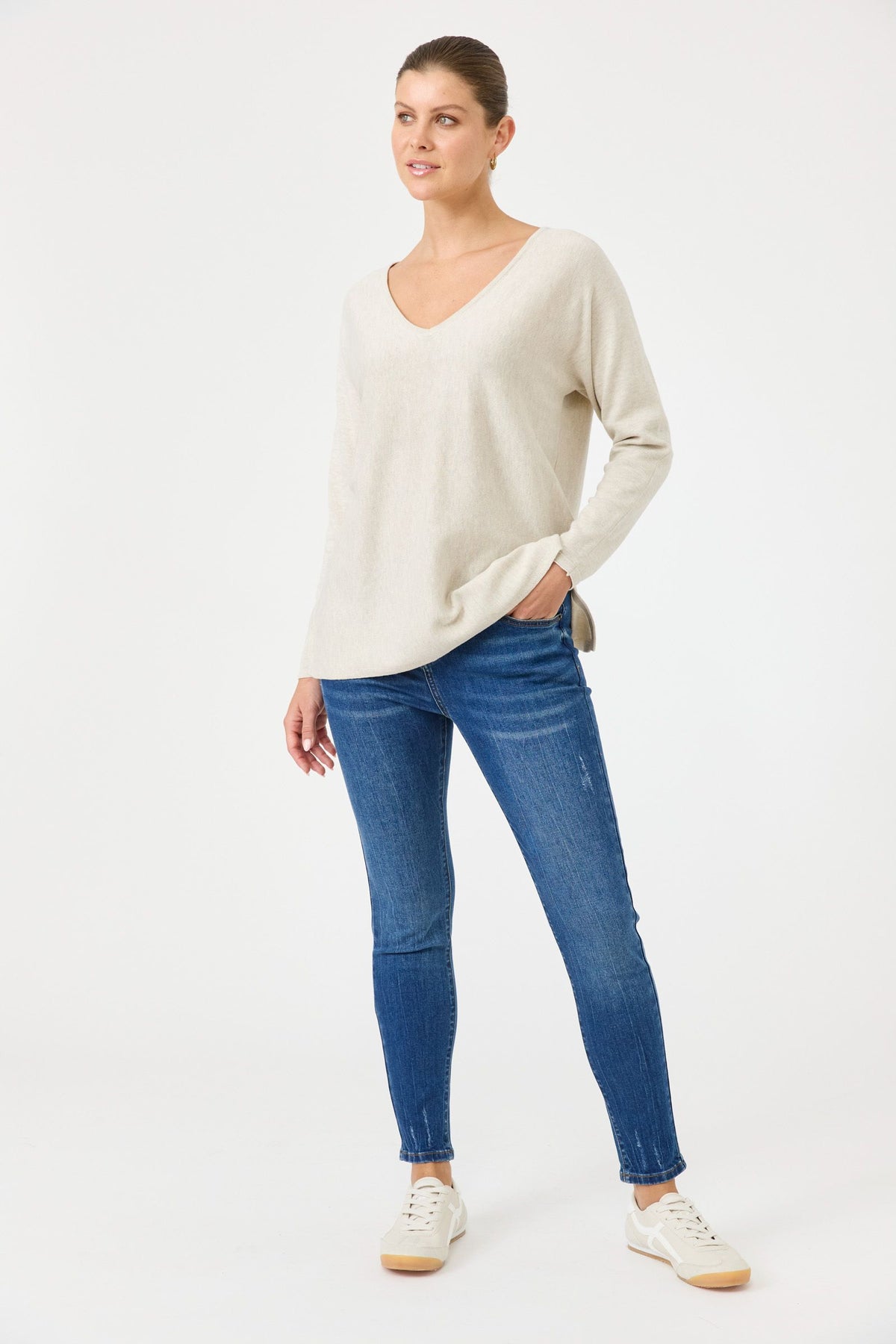 Eb & Ive Studio V Knit Tusk
