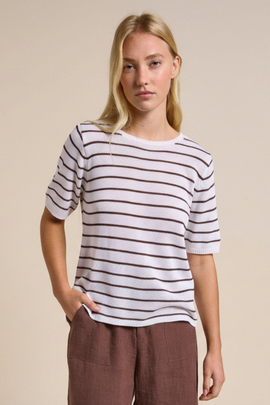 Little Lies Indi Tee White/Chocolate