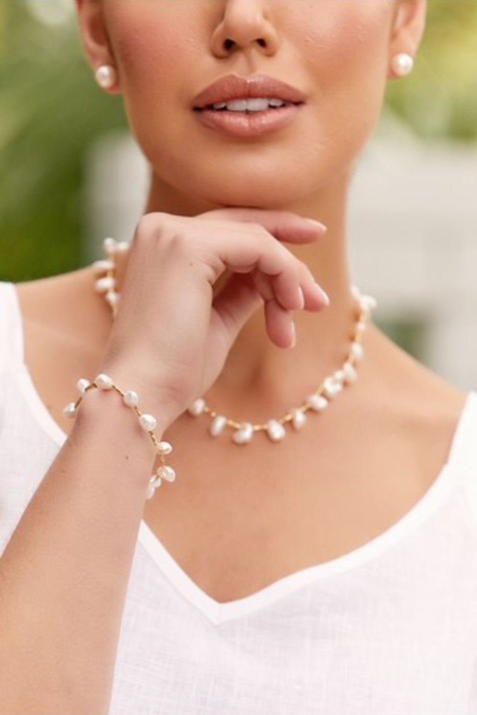 Adorne Textured Rod Natural Pearl Stretch Bracelet